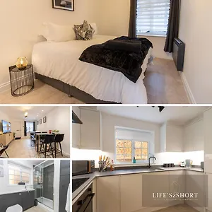 https://friernhay-city-centre-brand-new-apartment.exeterhotels.net